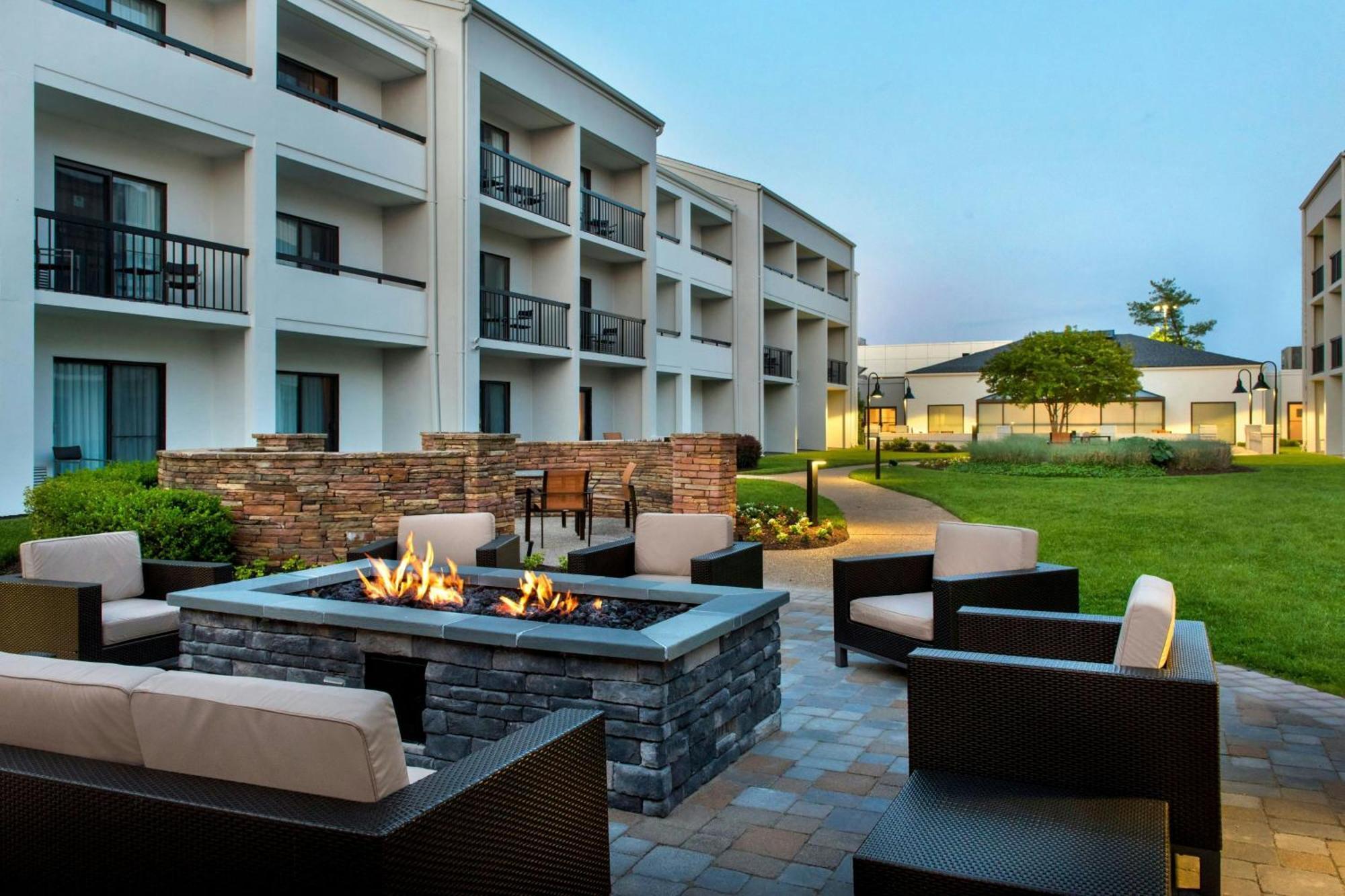 Courtyard By Marriott Silver Spring North/White Oak Eksteriør bilde