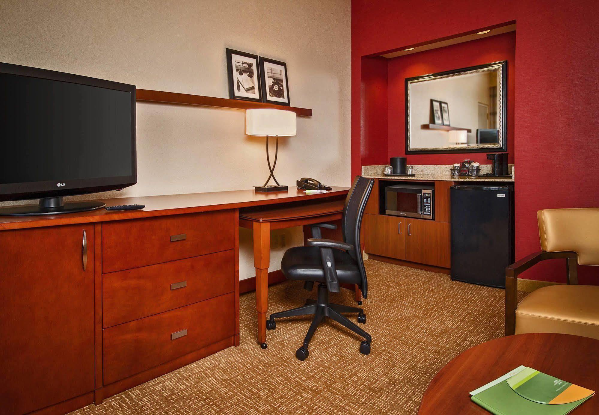 Courtyard By Marriott Silver Spring North/White Oak Eksteriør bilde